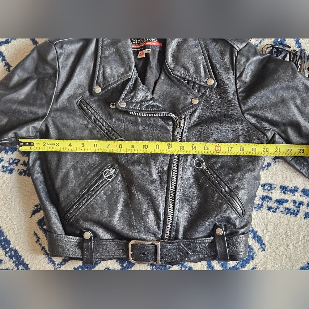 Vintage Women's Brooks Leather Jacket Belted Fringe - Picture 10 of 16
